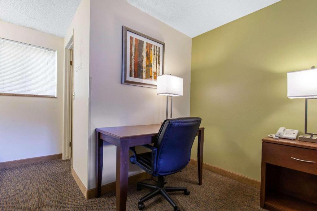 גלנווד ספרינגס Rodeway Inn מראה חיצוני תמונה