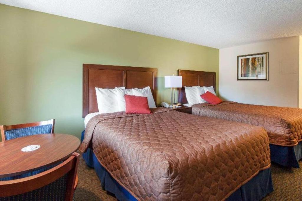 גלנווד ספרינגס Rodeway Inn מראה חיצוני תמונה